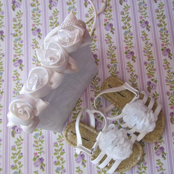 BABY SANDALS + PURSE, TODDLER 5 WHITE SHOES + CUTE BAG w ROSES, FUN for DRESS-UP - Picture 6 of 8